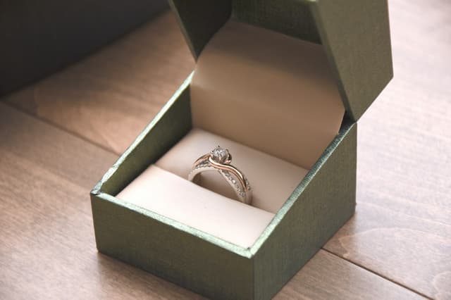 Engagement ring in an open ring box